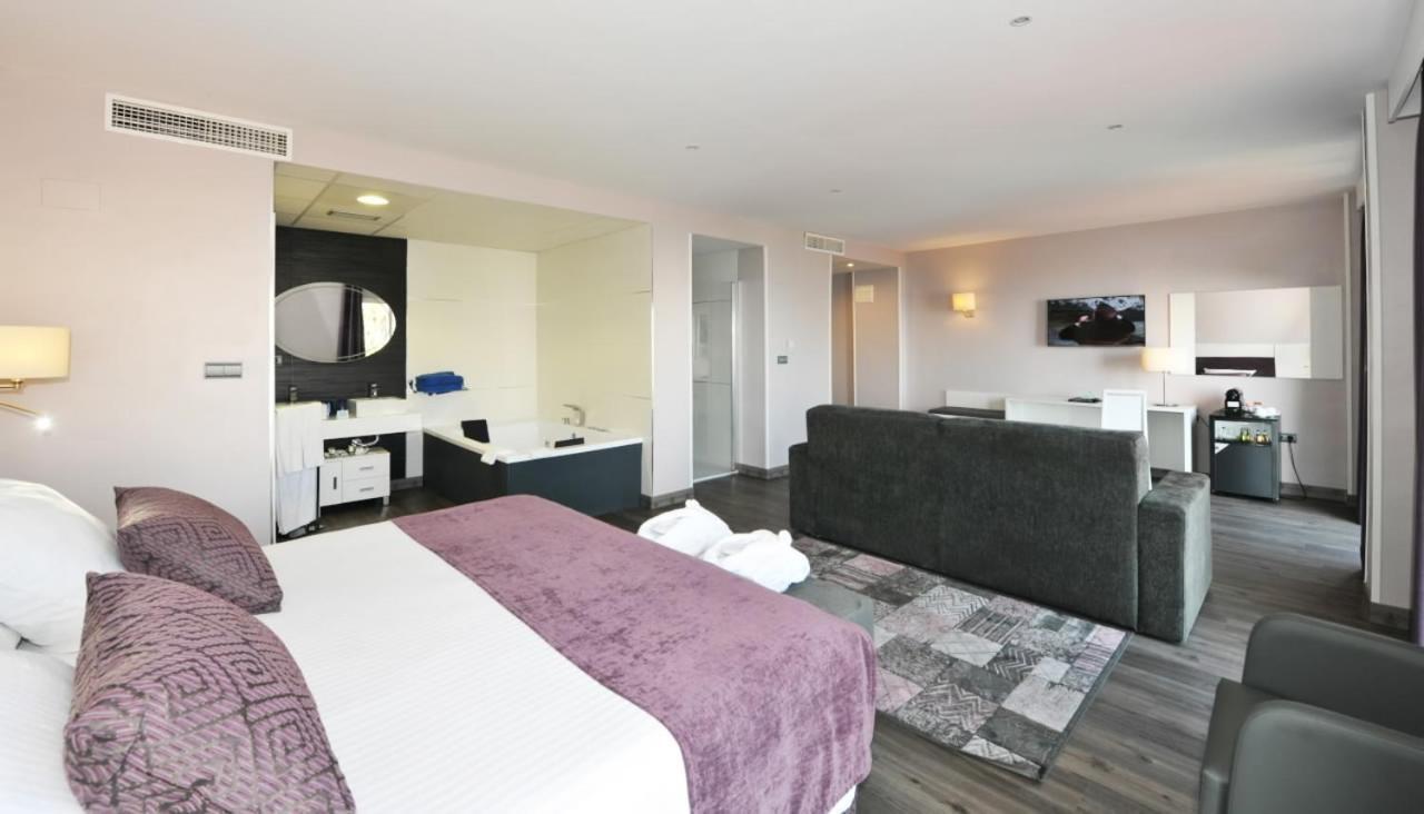 Hotel Salobrena Suites Экстерьер фото